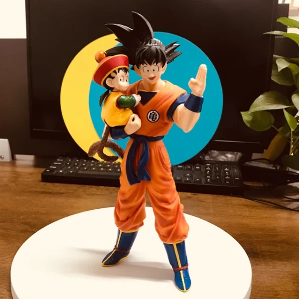 30cm Dragon Ball Figures Goku Gohan Anime Figure Gk Son Goku Son Gohan Father Holding His Son Action Figures Model Statue Toy MG06062281